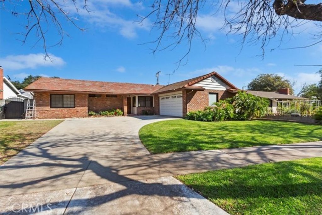 134 Coral Way, Upland, CA 91786