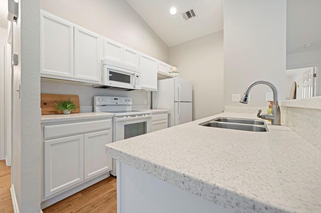 1011 Janae CT, Georgetown, TX 78626
