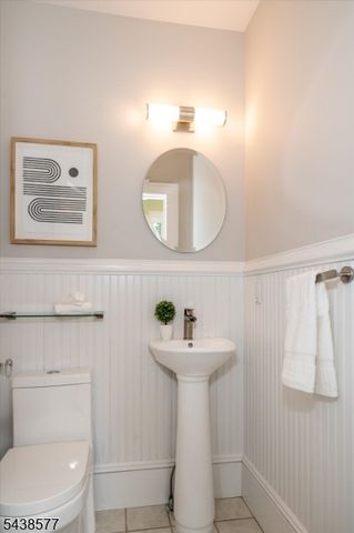 275 Highwood Ave, Ridgewood Village, NJ 07450