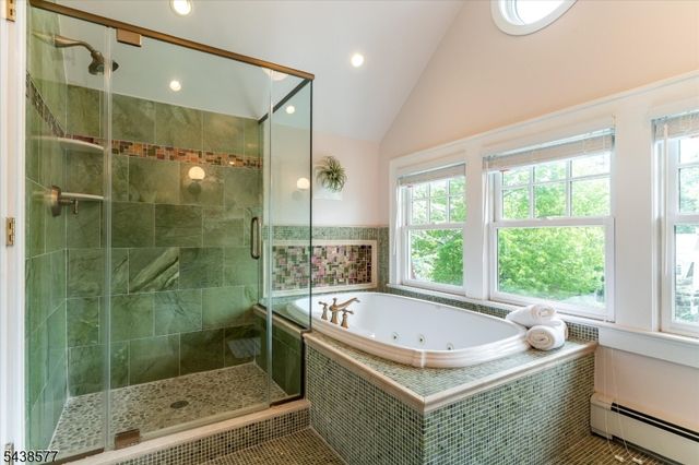275 Highwood Ave, Ridgewood Village, NJ 07450
