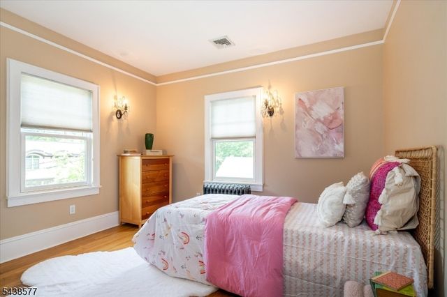 275 Highwood Ave, Ridgewood Village, NJ 07450