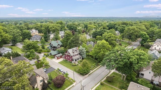 275 Highwood Ave, Ridgewood Village, NJ 07450