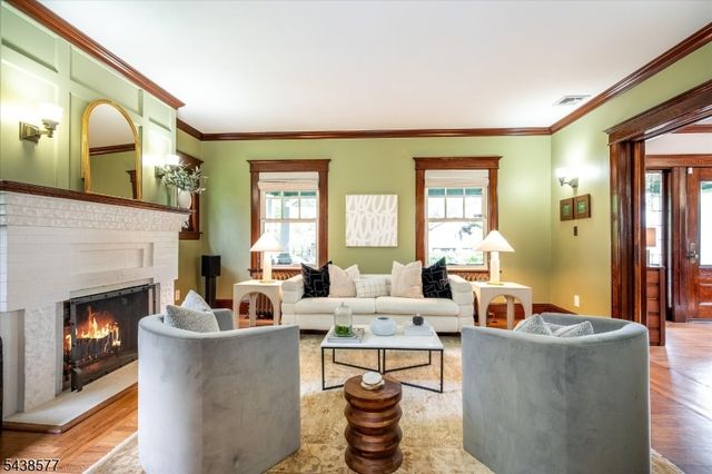 275 Highwood Ave, Ridgewood Village, NJ 07450