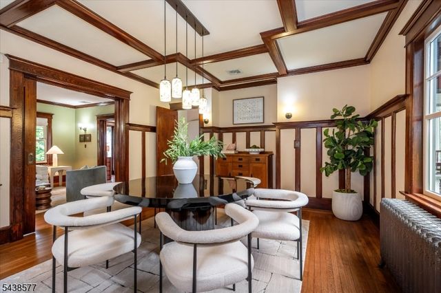 275 Highwood Ave, Ridgewood Village, NJ 07450