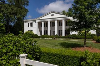 3200 Arden NW Road, Atlanta, GA 30305