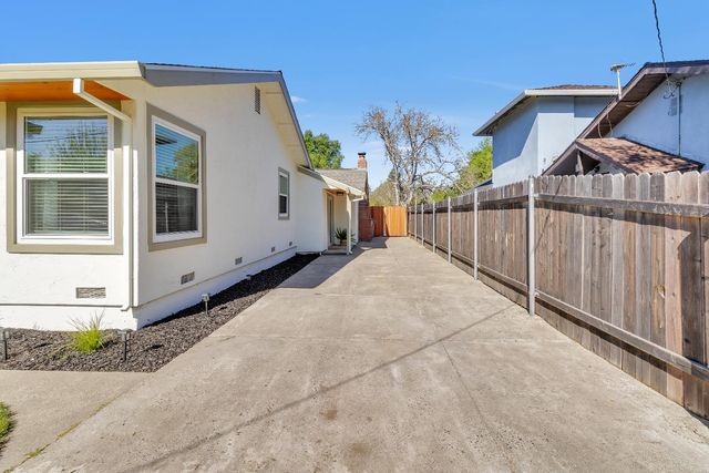 3014 Alder Way, West Sacramento, CA 95691