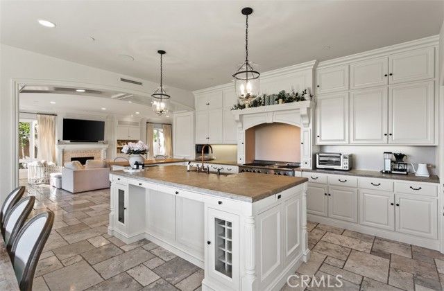 6 Windemere Court, Newport Coast, CA 92657