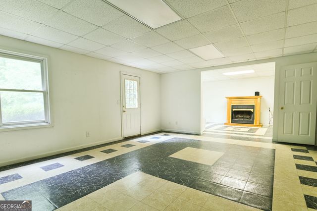 2692 Dunmoore Drive, Snellville, GA 30078