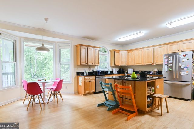 2692 Dunmoore Drive, Snellville, GA 30078