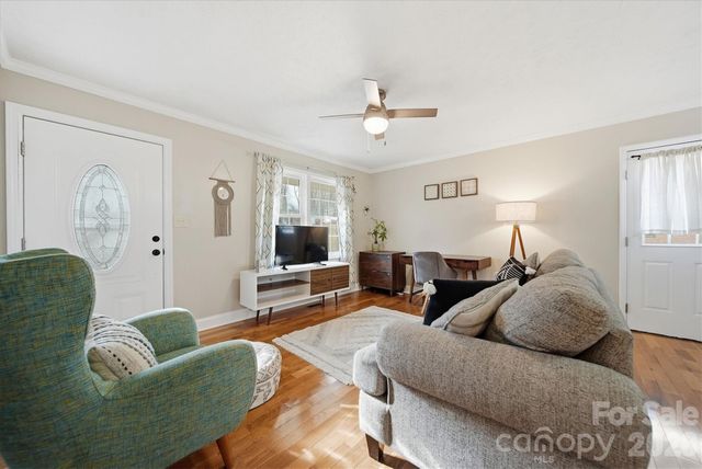 1437 Oak Hill Drive, Morganton, NC 28655