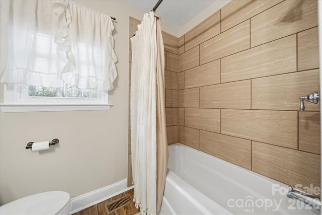 1437 Oak Hill Drive, Morganton, NC 28655