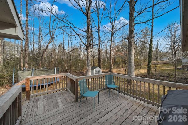 1437 Oak Hill Drive, Morganton, NC 28655