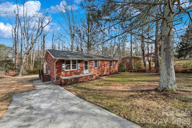 1437 Oak Hill Drive, Morganton, NC 28655