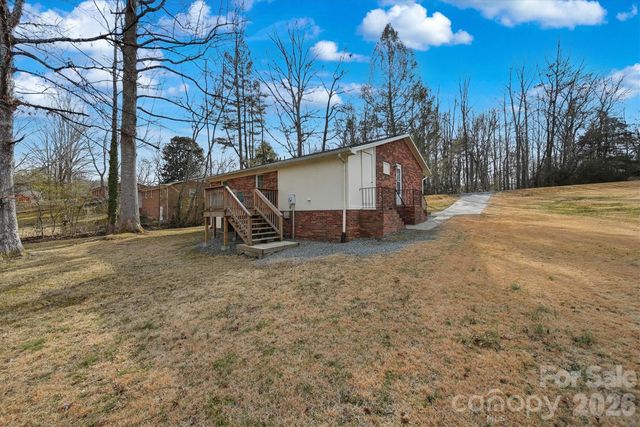 1437 Oak Hill Drive, Morganton, NC 28655