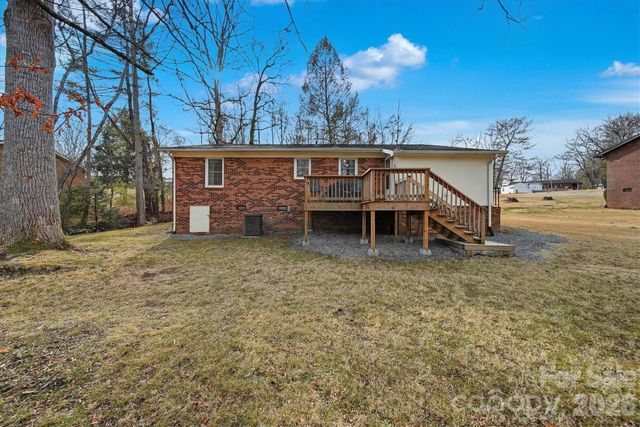 1437 Oak Hill Drive, Morganton, NC 28655