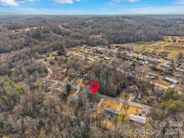 1437 Oak Hill Drive, Morganton, NC 28655