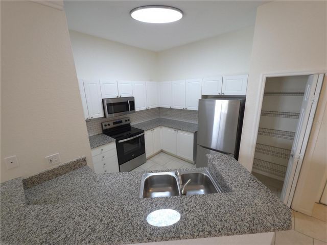 5168 NORTHRIDGE ROAD 312, Sarasota, FL 34238