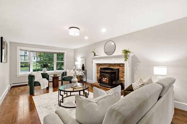 18 Dinahs Way, Wareham, MA 02571
