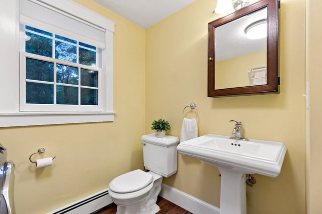 18 Dinahs Way, Wareham, MA 02571