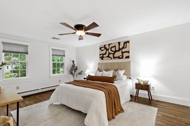18 Dinahs Way, Wareham, MA 02571