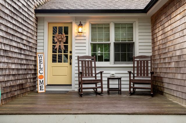 18 Dinahs Way, Wareham, MA 02571