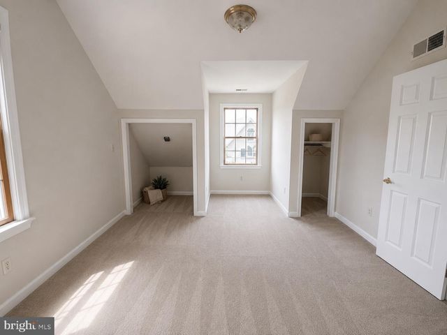 9010 HINTON AVE, Baltimore, MD 21219