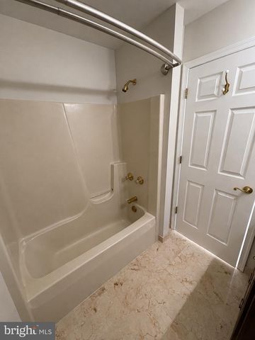 9010 HINTON AVE, Baltimore, MD 21219