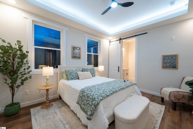 28 6th Street, Greenville, SC 29611