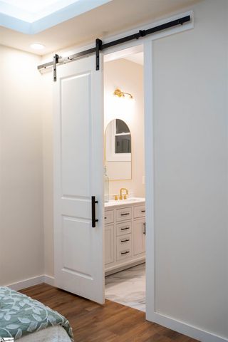 28 6th Street, Greenville, SC 29611