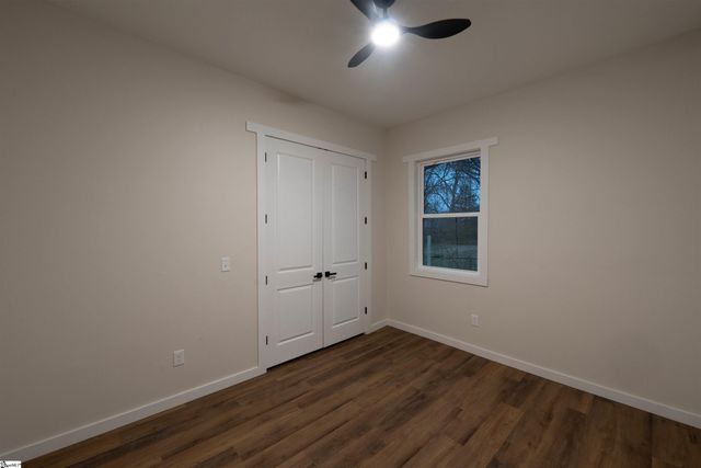 28 6th Street, Greenville, SC 29611