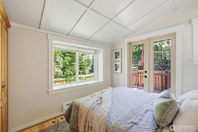 317 N 160TH Place, Shoreline, WA 98133