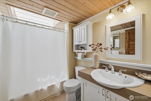 317 N 160TH Place, Shoreline, WA 98133