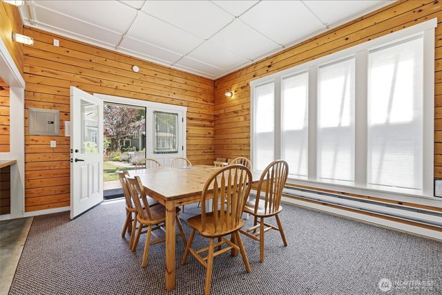 317 N 160TH Place, Shoreline, WA 98133