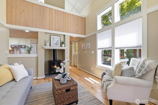 317 N 160TH Place, Shoreline, WA 98133