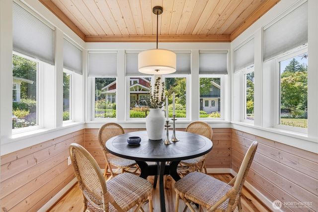 317 N 160TH Place, Shoreline, WA 98133