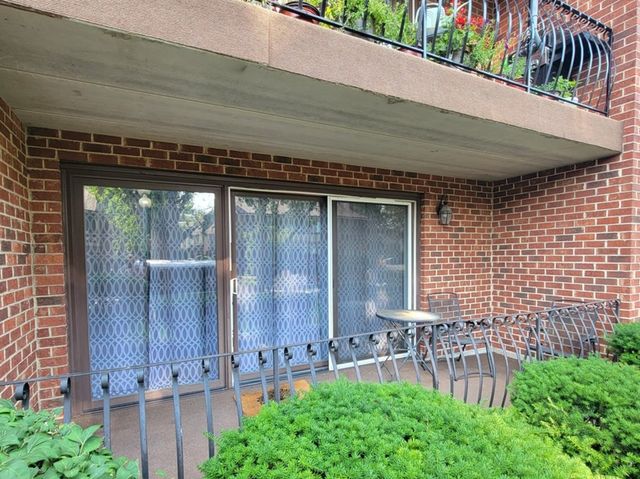 11009 Stony Creek Drive 1C, Palos Hills, IL 60465