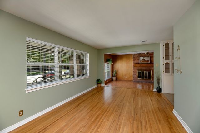 1517 Marshalldale Drive, Arlington, TX 76013