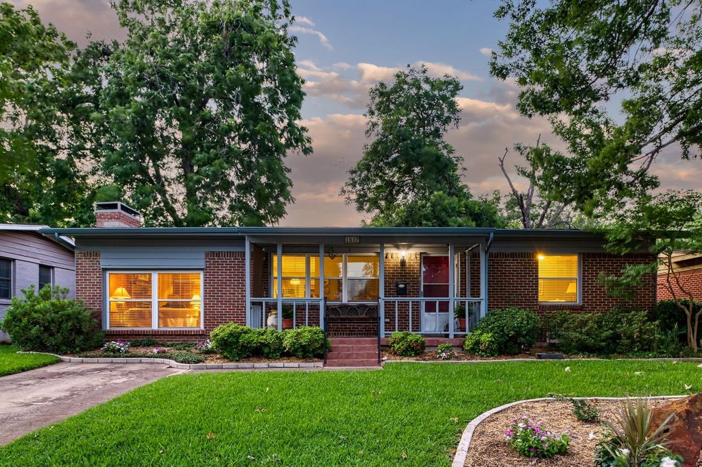 1517 Marshalldale Drive, Arlington, TX 76013