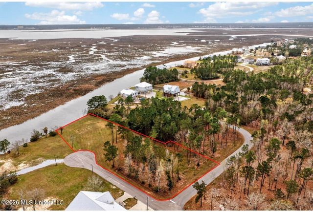 2450 Iki Place, Diamondhead, MS 39525