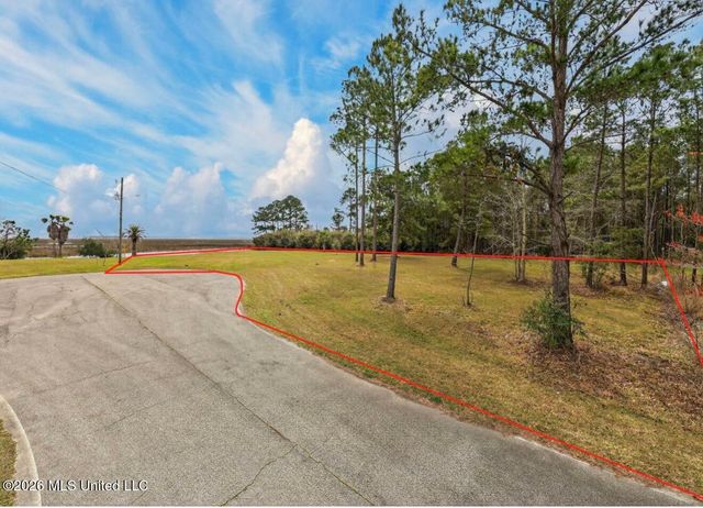 2450 Iki Place, Diamondhead, MS 39525