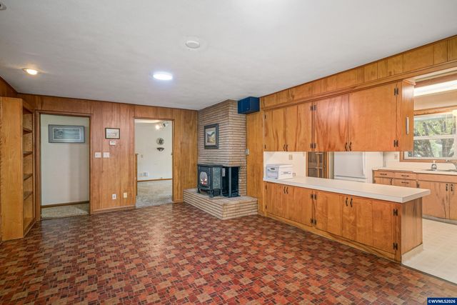 2030 21st St NE, Salem, OR 97301