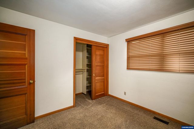2030 21st St NE, Salem, OR 97301