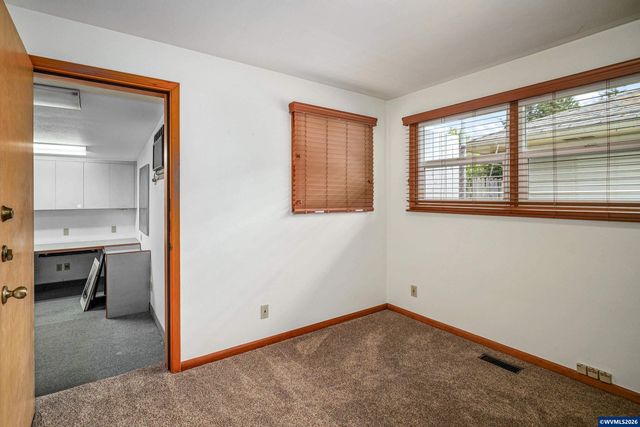 2030 21st St NE, Salem, OR 97301