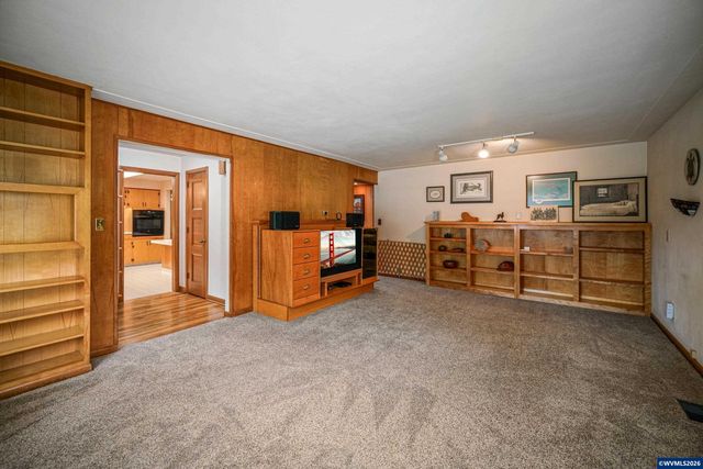 2030 21st St NE, Salem, OR 97301