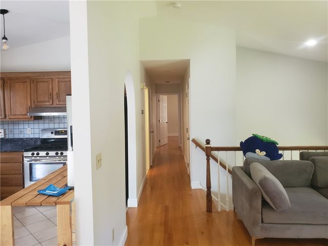 90 Maybury Street, Cumberland, RI 02864