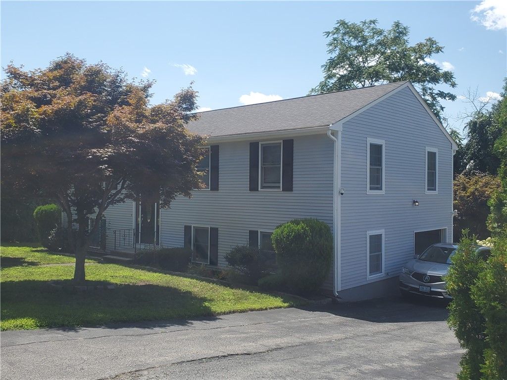 90 Maybury Street, Cumberland, RI 02864