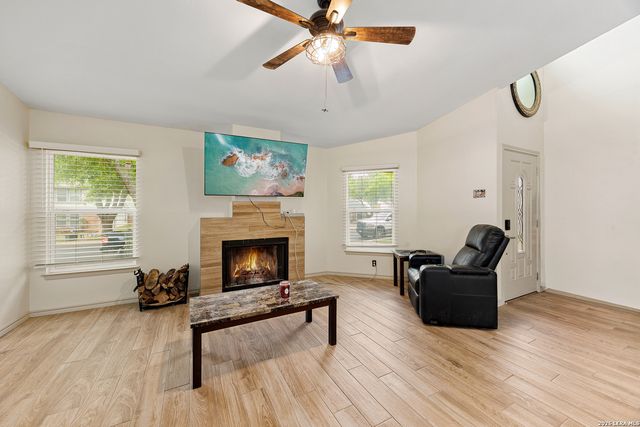 9118 Autumn Mdws, San Antonio, TX 78254