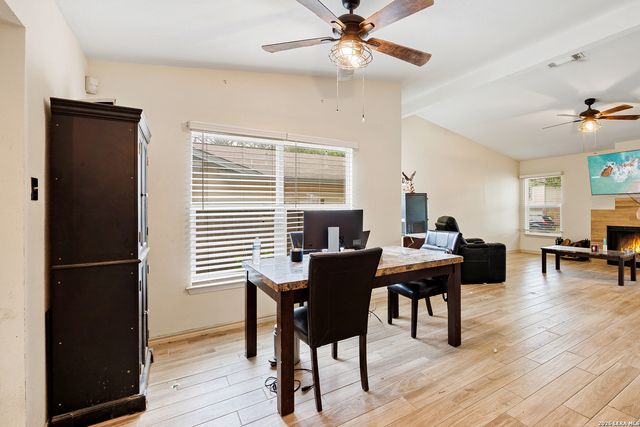 9118 Autumn Mdws, San Antonio, TX 78254