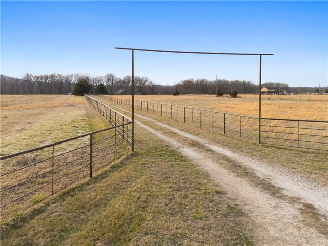 5287 Forgeson Road, Harrison, AR 72601