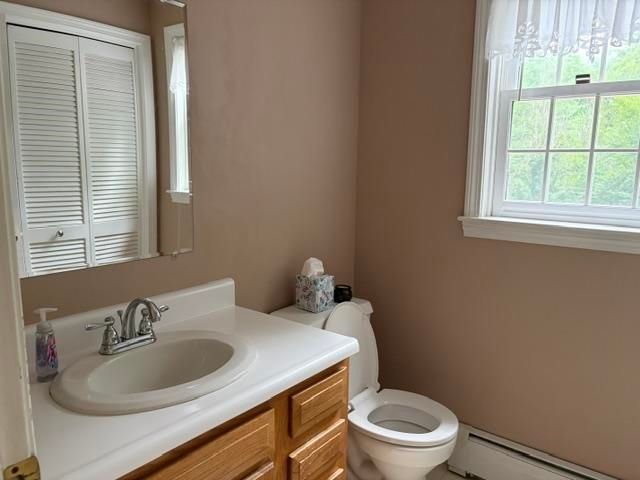 5 McEnroe Drive, Londonderry, NH 03053
